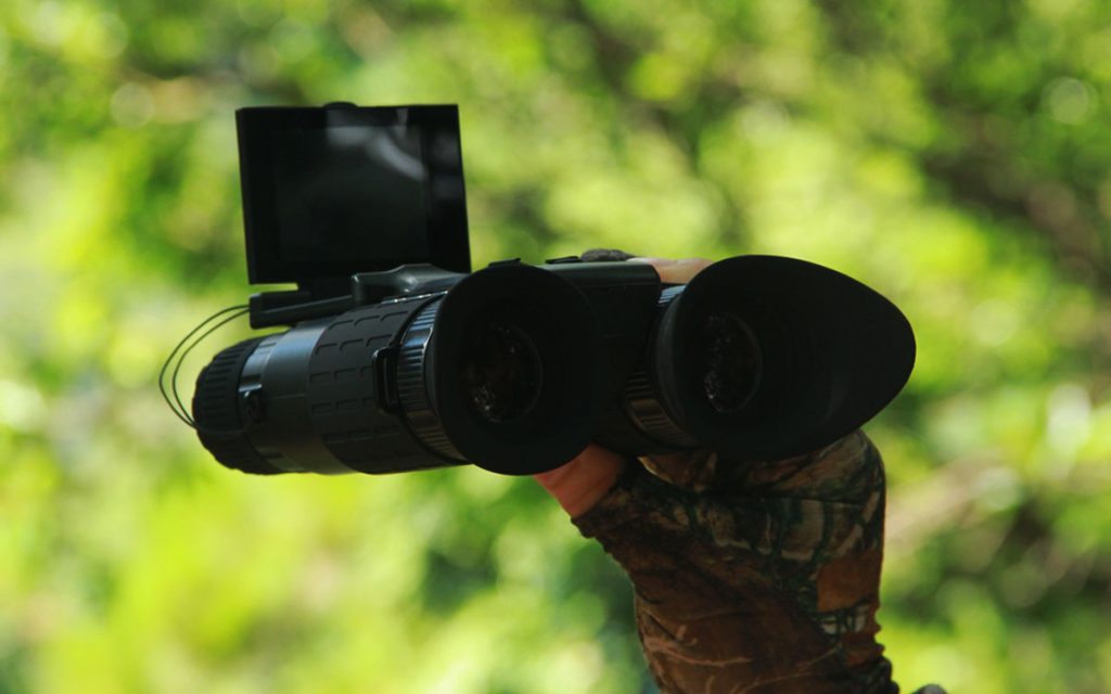 WILDGUARDER WG9500 4K UHD night vision binoculars with IR flip screen